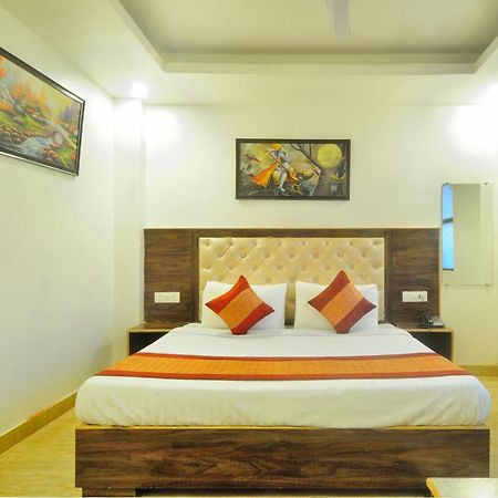 Hotel Noida Delight Dış mekan fotoğraf