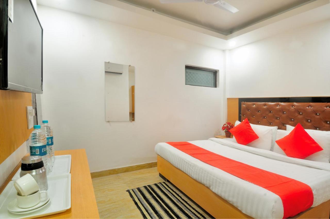 Hotel Noida Delight Dış mekan fotoğraf